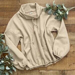 Pullover Waffle Textured, Pretty Neckline, Pockets in Front